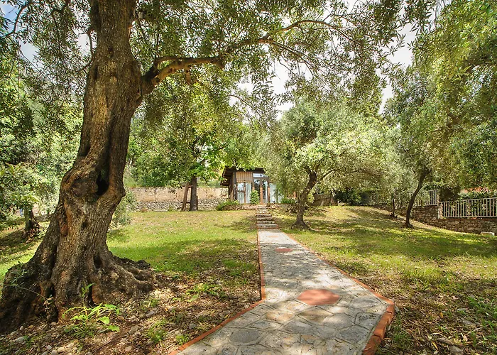 Alojamento de Acomodação e Pequeno-almoço La Torretta 4*